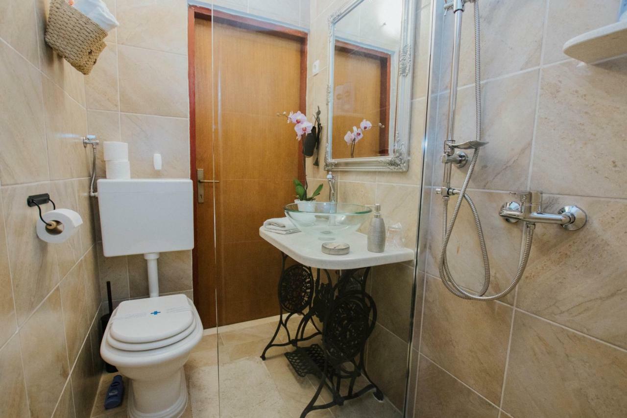 Apartment Toma โตรกีร์ ภายนอก รูปภาพ
