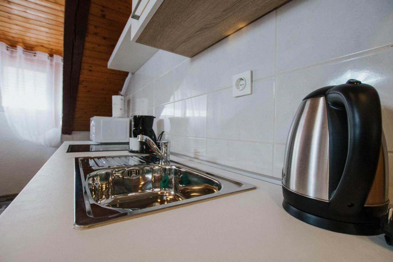 Apartment Toma โตรกีร์ ภายนอก รูปภาพ